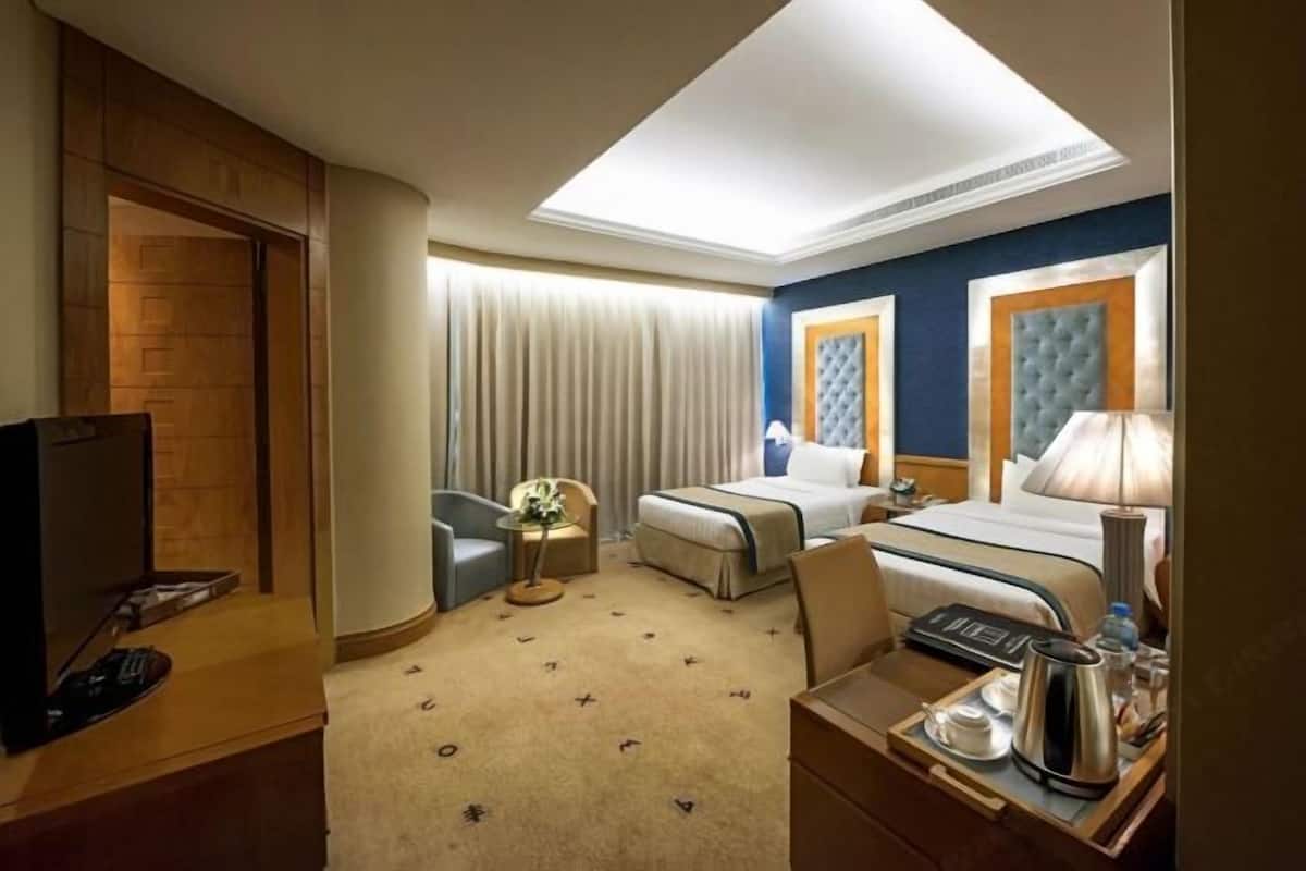 Minibar, in-room safe, desk, blackout curtains