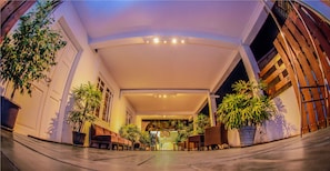 Front of property - Blue Water Boutique Hotel (Negombo)