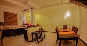 Apartment (AC) | In-room dining