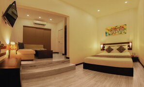 Minibar, in-room safe, desk, free WiFi