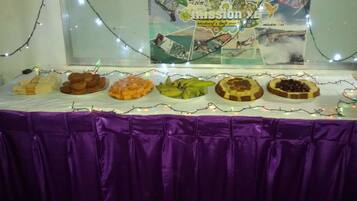 Free daily continental breakfast