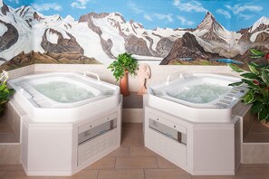 Indoor spa tub - Apartments Zermatt Paradies (Zermatt)