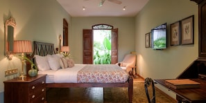 Superior Suite 4 (Anithra)  | Egyptian cotton sheets, premium bedding, minibar, in-room safe - Maniumpathy (Colombo)