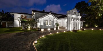 Konaklama yerinin ön cephesi