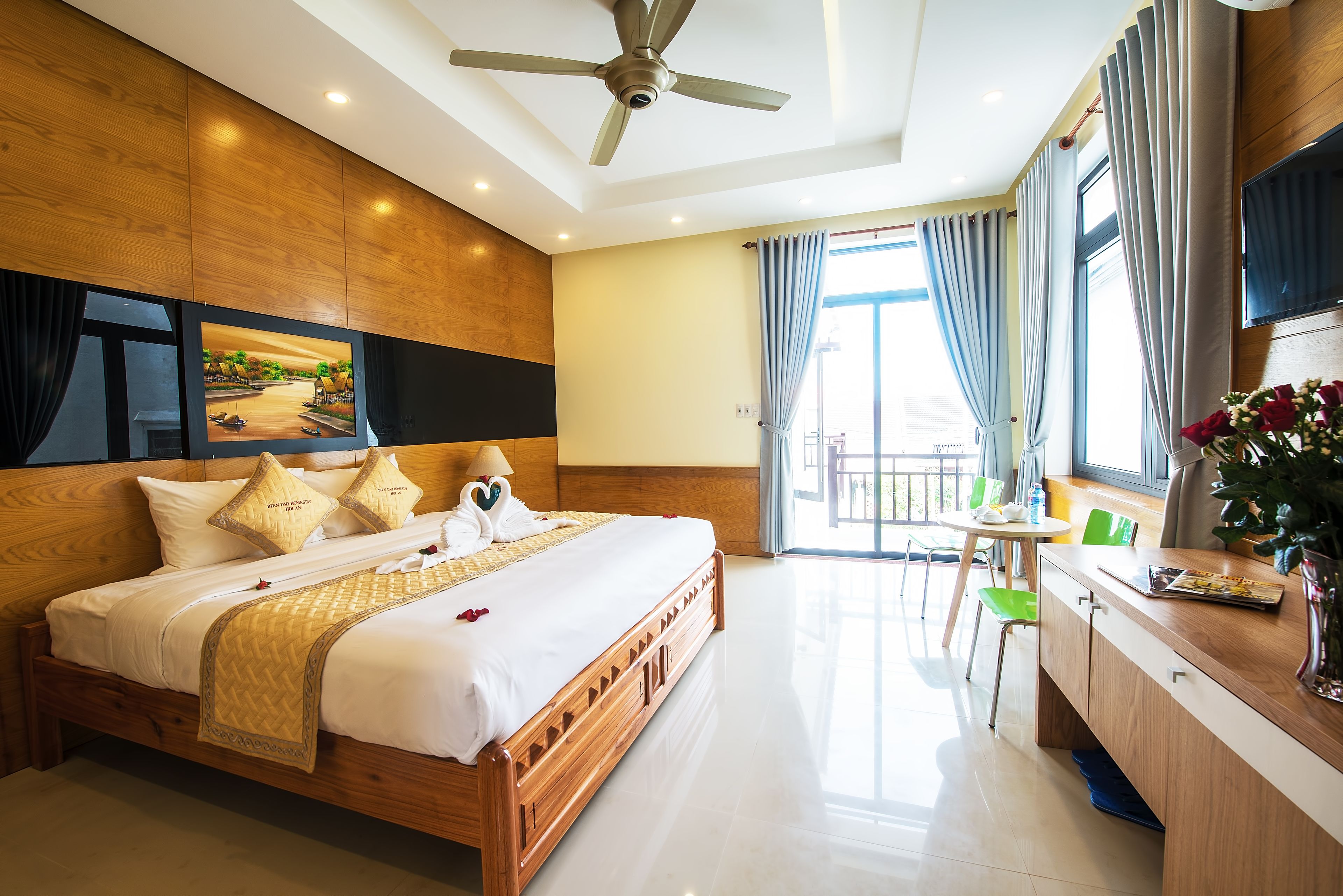 Family Room | In-room safe, desk, soundproofing, rollaway beds