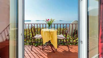 Departamento (Guest House Fontana - One Bedroom Apa) | Balcón