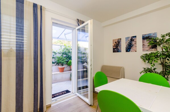 Deluxe Apartment, 1 Bedroom, Terrace | In-room dining - Villa Providenca (Dubrovnik)