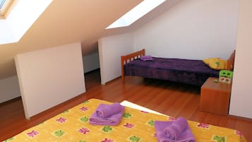 Apartment, 1 Schlafzimmer, Balkon, Meerblick | 1 Schlafzimmer, Bügeleisen/Bügelbrett, Babybetten, kostenloses WLAN