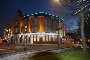 Front of property - The Lion & Key Hotel (London)
