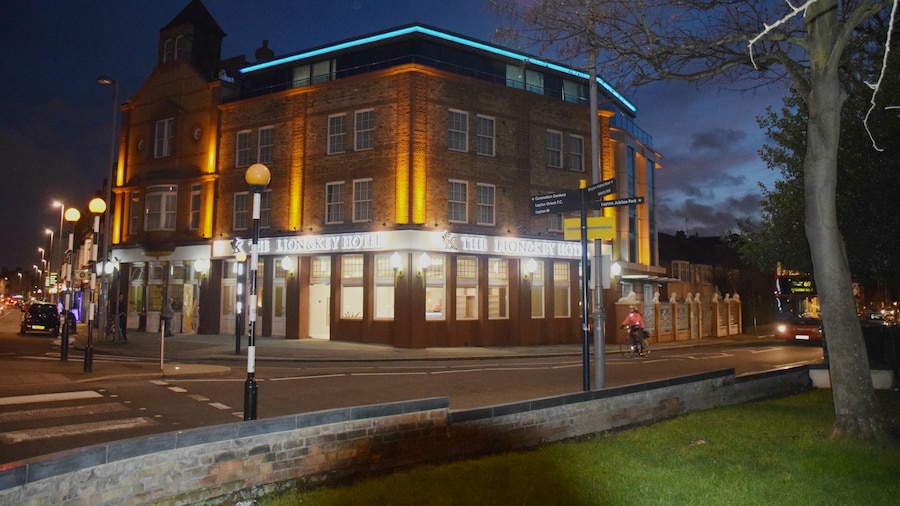The Lion & Key Hotel