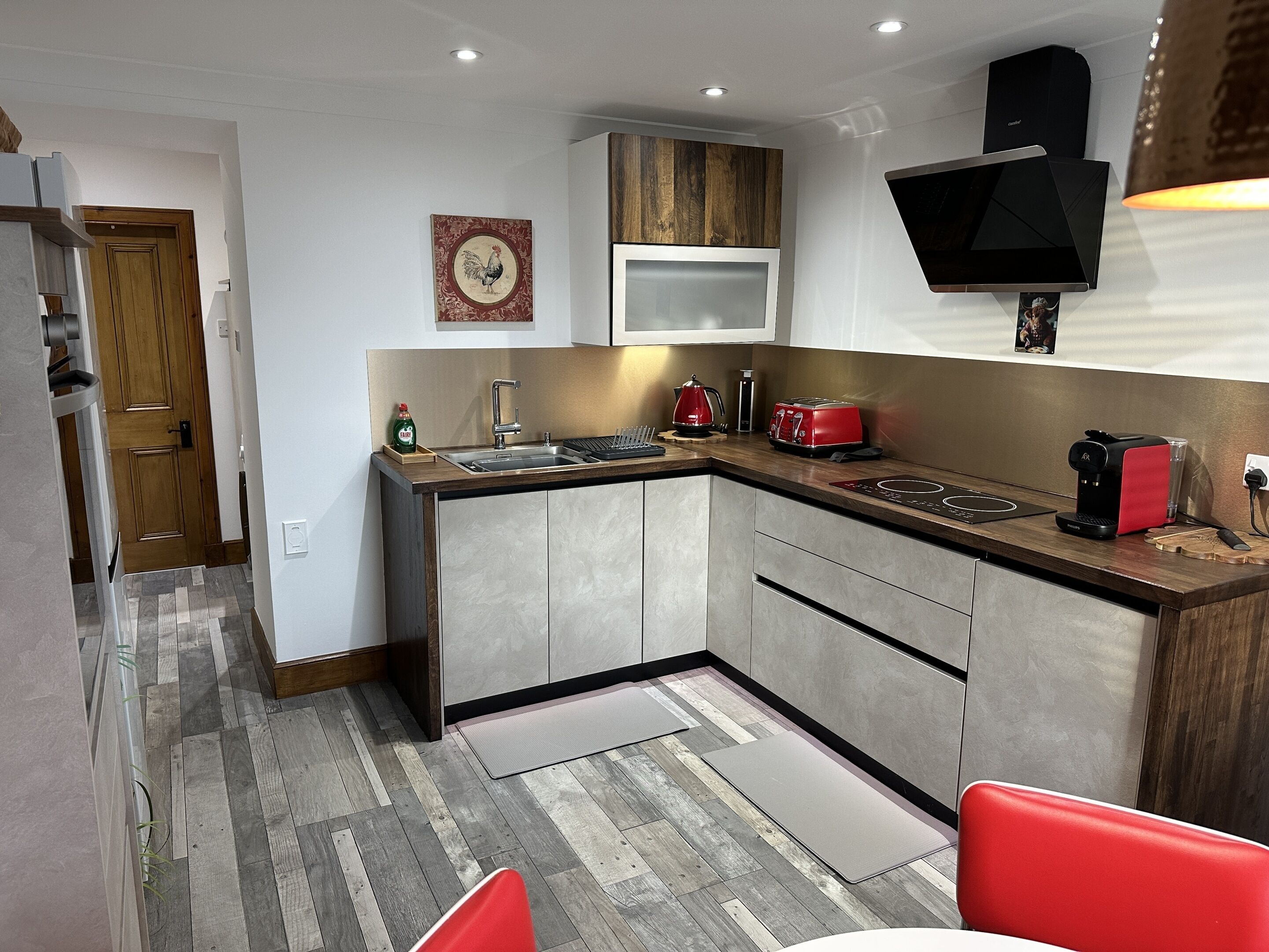 Casa de campo tradicional, baño en la habitación, vista al canal (Self Catering Home) | Cocina compartida