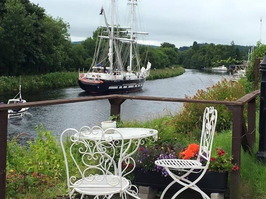 Traditional Cottage, Ensuite, Canal View (Self Catering Home) | Garden