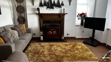 Traditional Cottage, Ensuite, Canal View (Self Catering Home) | 2 bedrooms