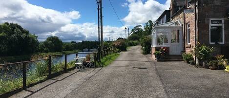 Traditional Cottage, Ensuite, Canal View (Self Catering Home) | Exterior