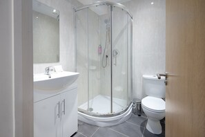 Superior Double Room, Ensuite | Bathroom