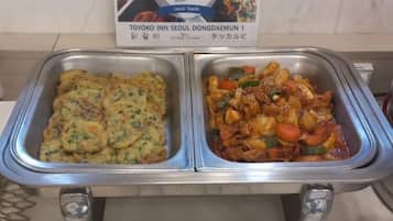 Free daily buffet breakfast