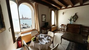 Panoramic Apartment, 1 Double Bed with Sofa bed, Lagoon View | Living room | Flat-screen TV - San Simeon Apartments (Venice)