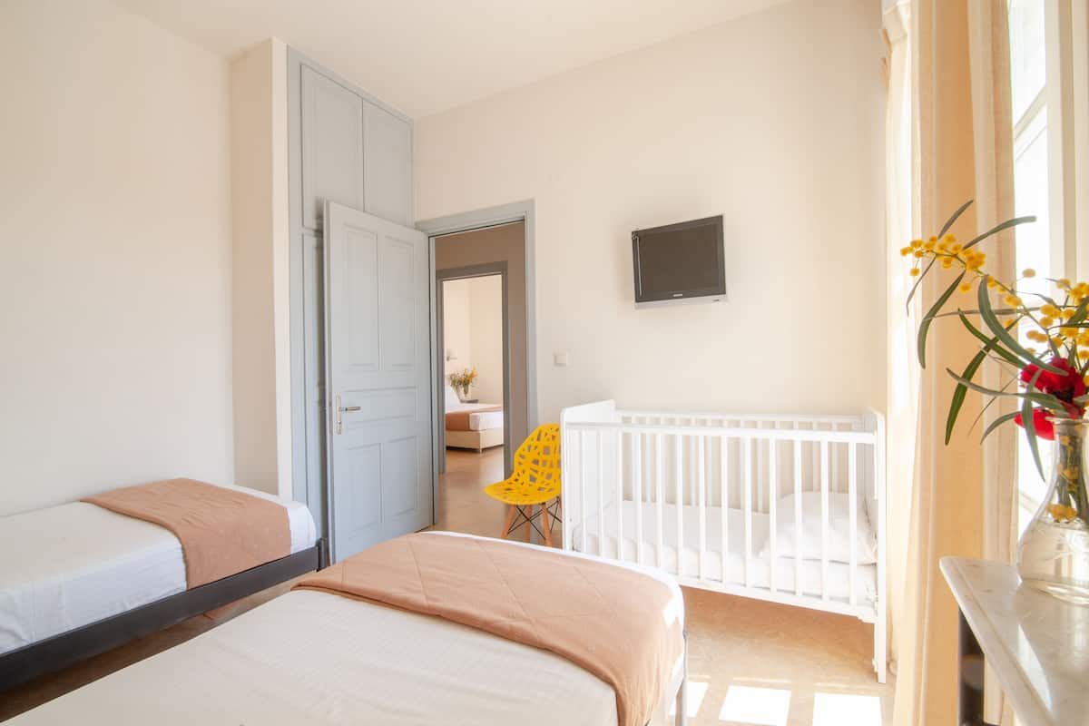 Apartment, 2 Bedrooms, Balcony (Old Harbour View & Garden View) | 2 bedrooms, minibar, in-room safe, iron/ironing board