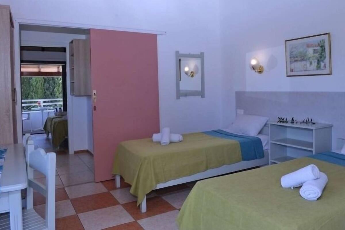 Standard Apartment | In-room safe, iron/ironing board, cribs (free), bed sheets