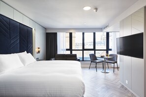 Grande Studio | Zimmersafe, Bügeleisen/Bügelbrett, kostenloses WLAN, Bettwäsche