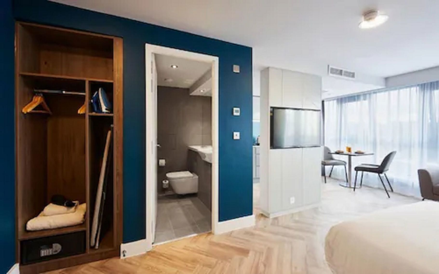 In-room safe, iron/ironing board, free WiFi, bed sheets