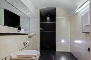 Liberty Suite-Friar House | Bathroom