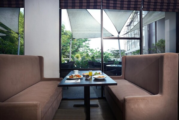Dining - Grand Kecubung Hotel (Pangkalan Bun)
