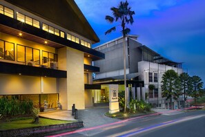 Exterior - Grand Kecubung Hotel (Pangkalan Bun)