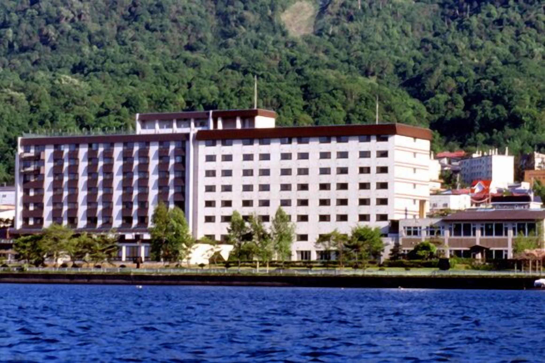 المنشأة من الخارج