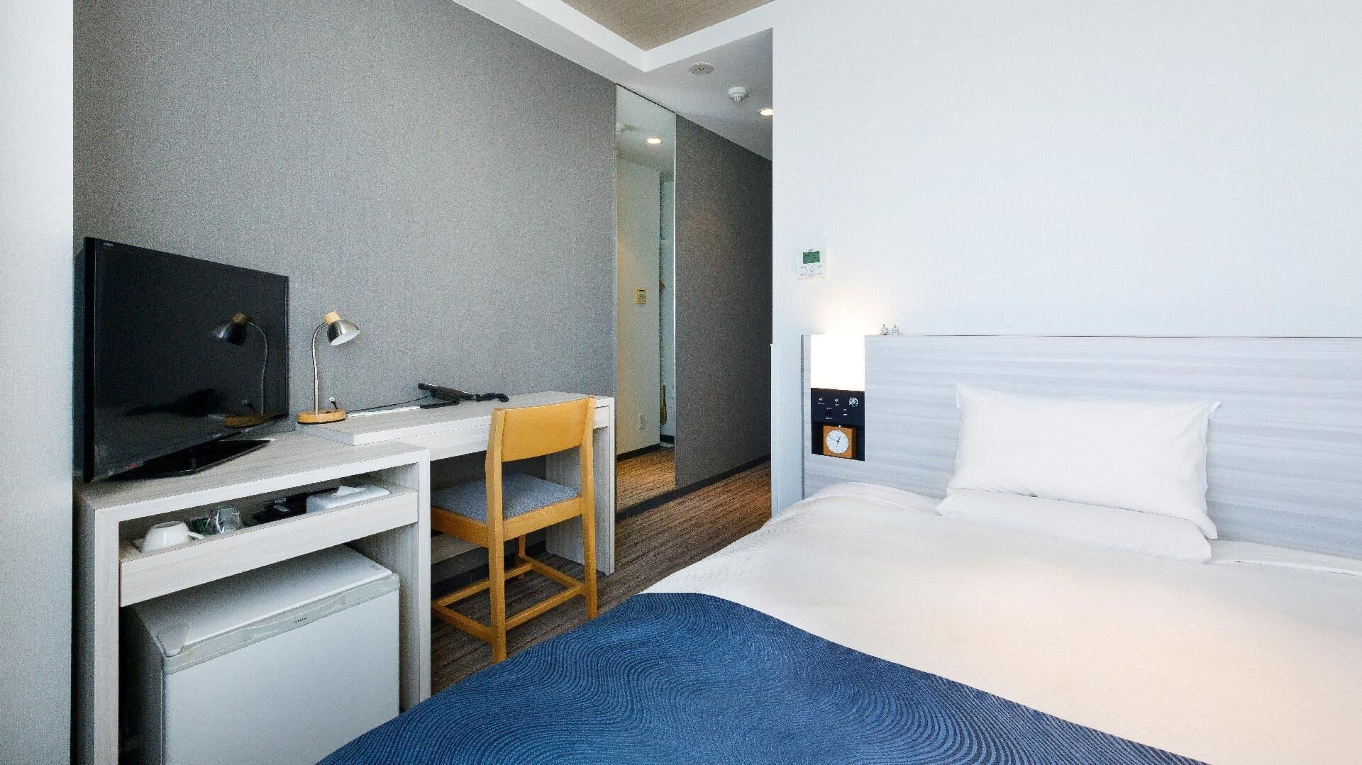 Desk, laptop workspace, iron/ironing board (on request), free WiFi