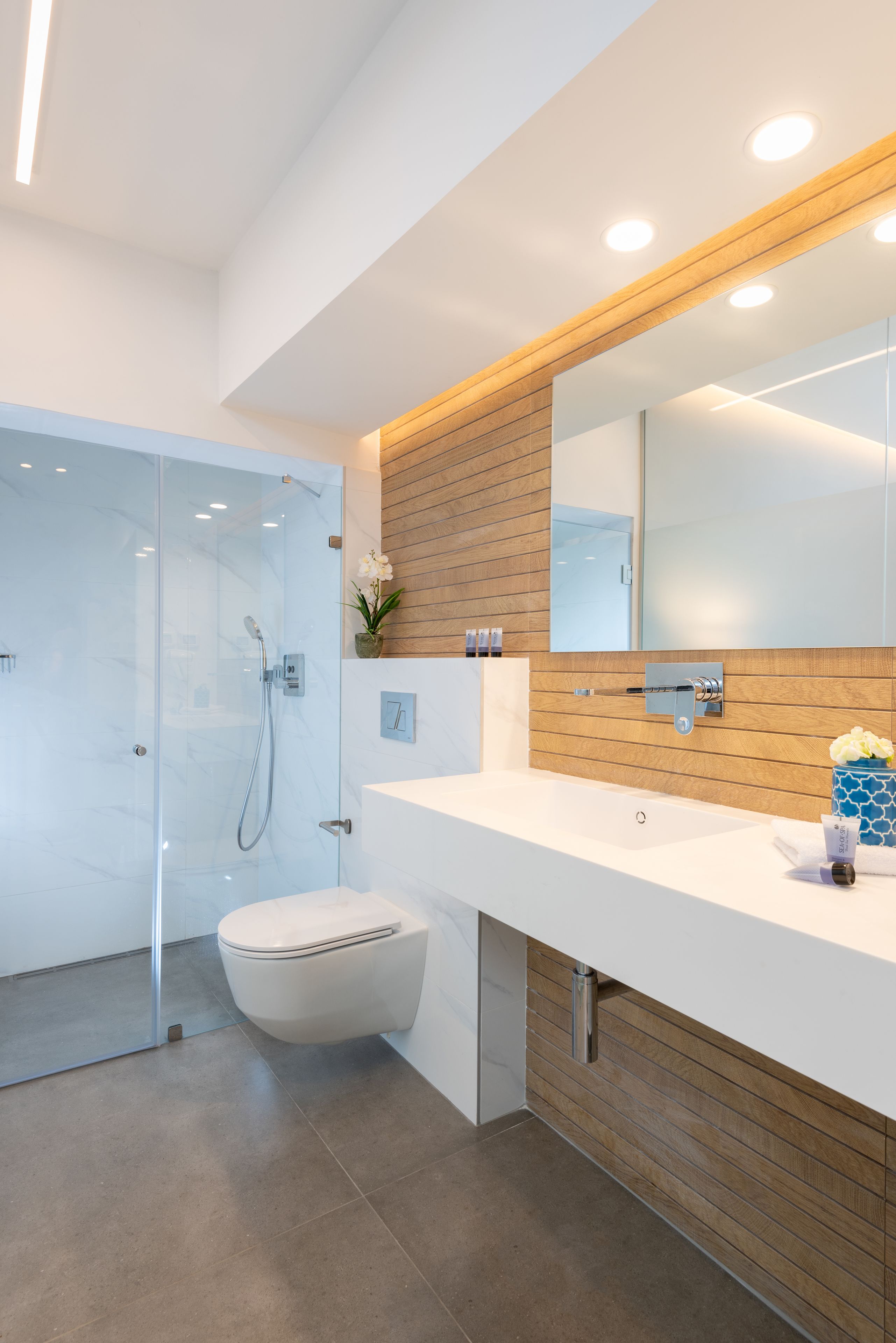 Kamar Deluks, 1 Tempat Tidur Double, kamar mandi pribadi | Kamar mandi | Shower, perlengkapan mandi gratis, pengering rambut, dan handuk