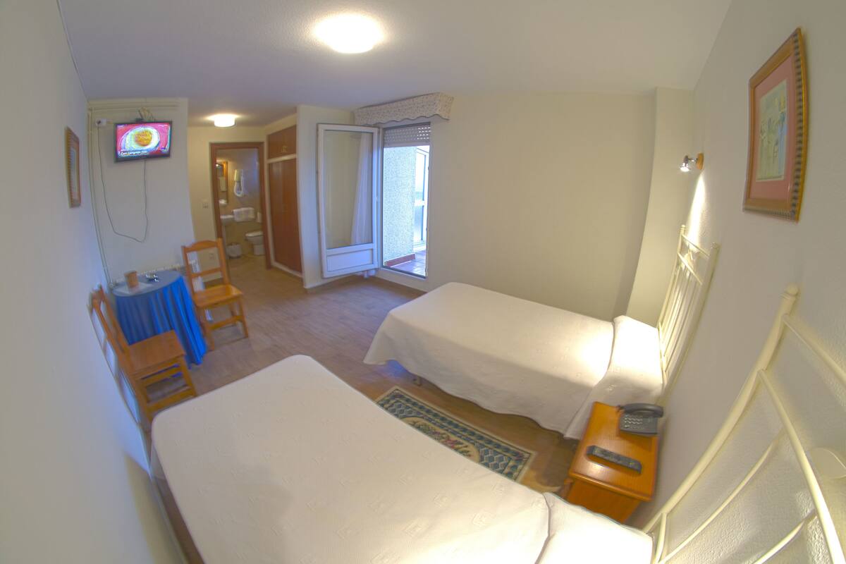 standard twin room, sea view | bed sheets