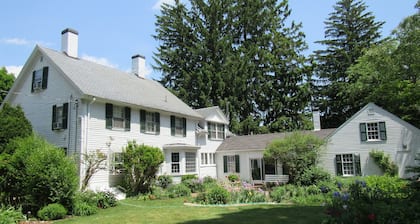 Fletcher Tavern Bed & Breakfast