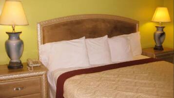 Standard Room, 1 King Bed | Desk, iron/ironing board, free WiFi, bed sheets