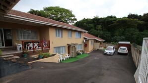 Property grounds - Clinch Self Catering (Durban North)