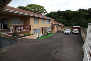 Property grounds - Clinch Self Catering (Durban North)