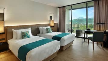 Premium bedding, minibar, in-room safe, desk