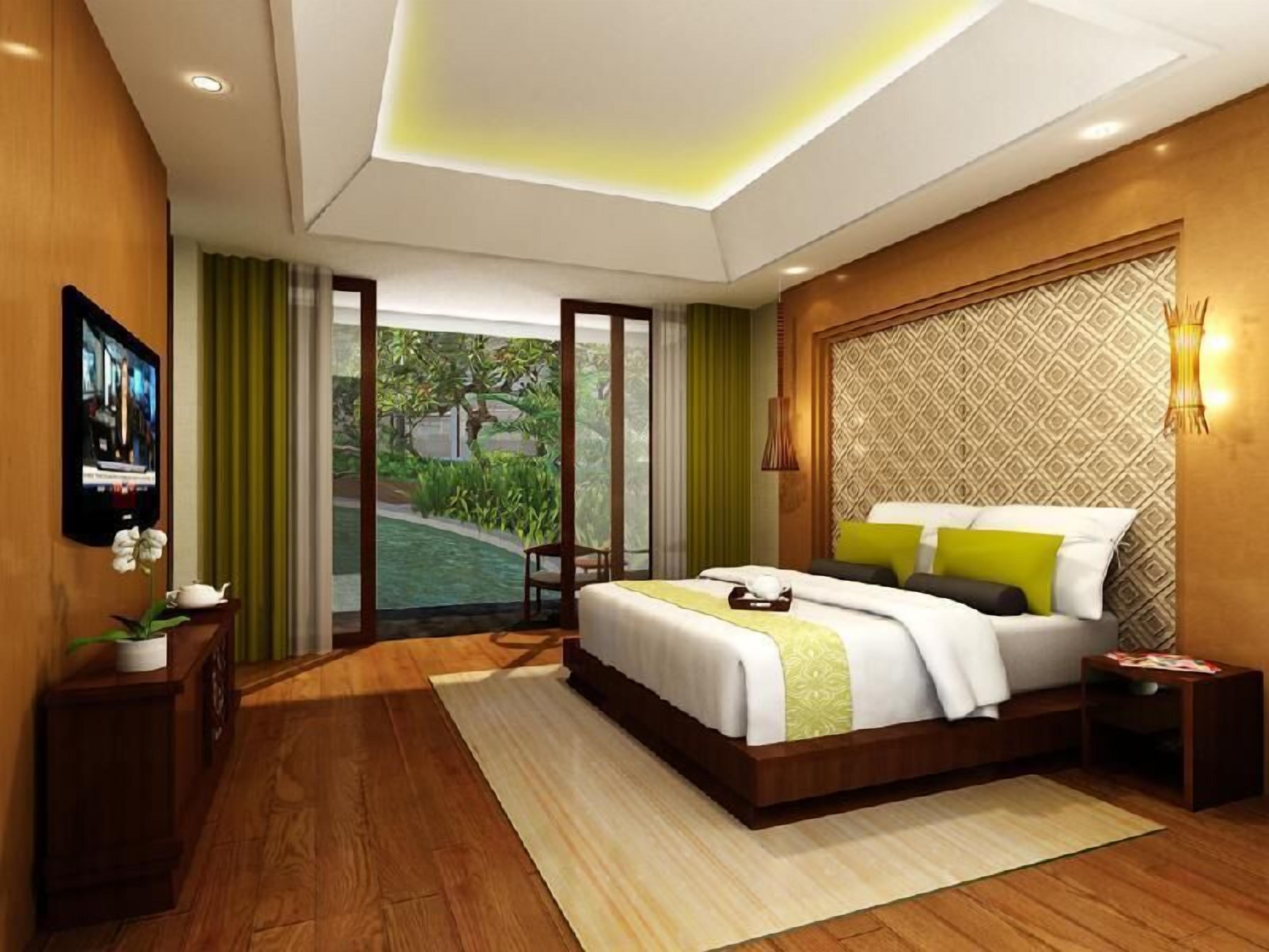 In-room safe, desk, blackout curtains, soundproofing