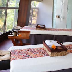 Couples treatment room(s), body treatments, aromatherapy