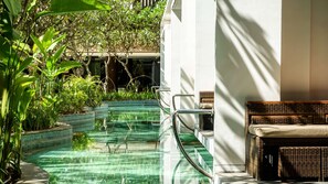2 outdoor pools, open 8:00 AM to 8:00 PM, sun loungers