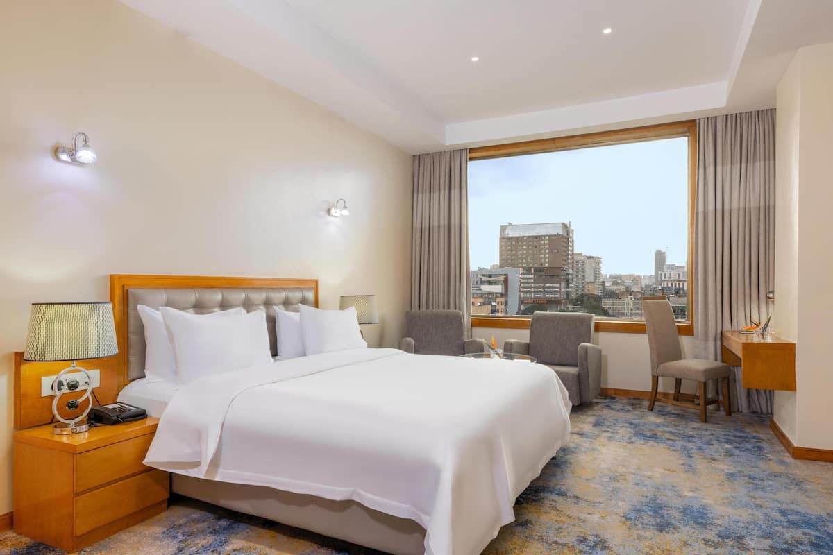 Studio Suite Junior, 1 giường cỡ king, quang cảnh thành phố | 1 phòng ngủ, bộ trải giường bằng vải Frette của Ý