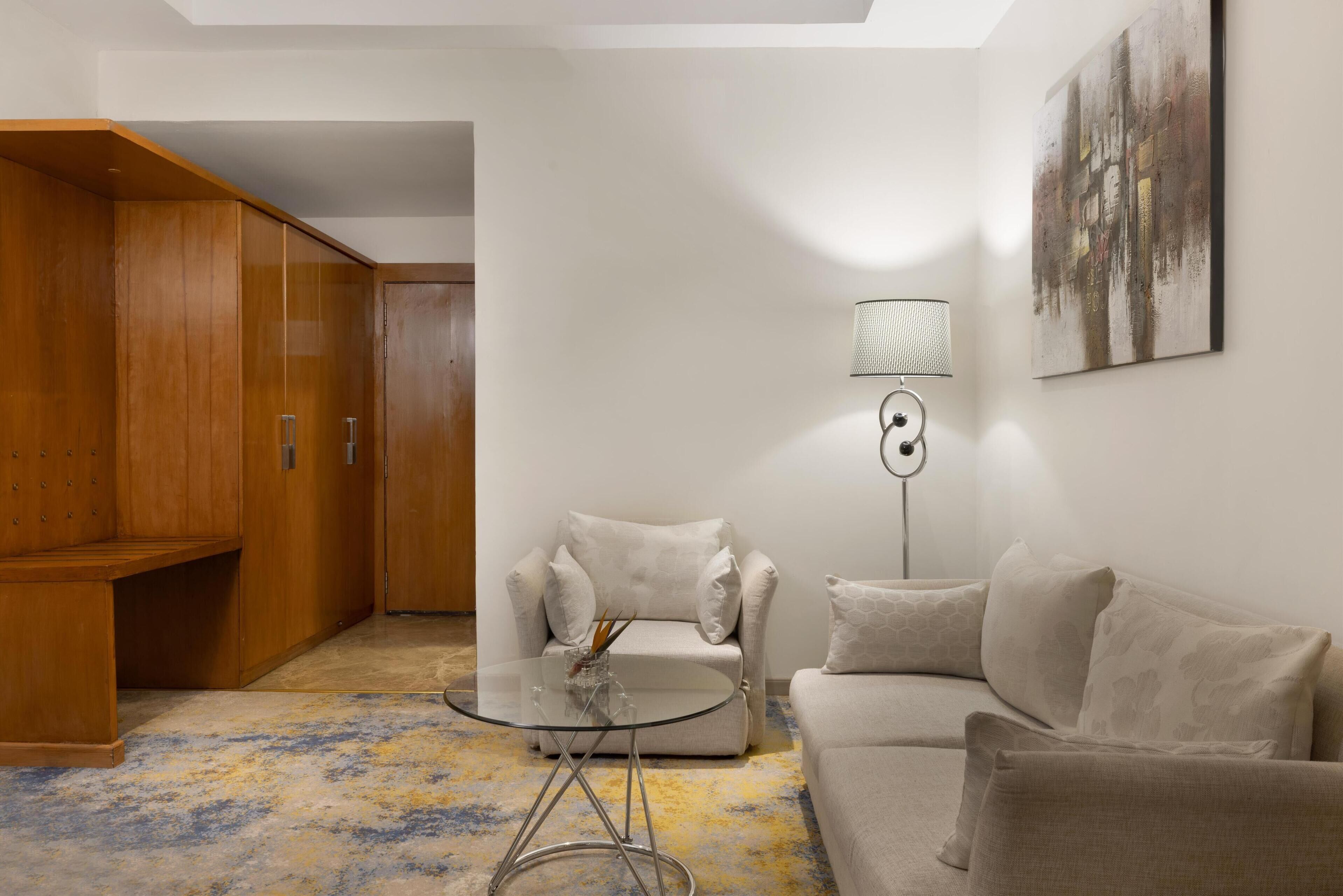 executive suite - commercial view | 1 bedroom, frette italian sheets, premium bedding, down duvets