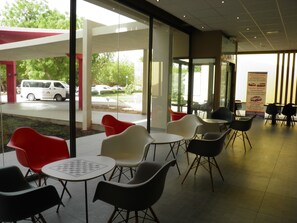 Breakfast area - Hôtel Irrisor (N'Djamena)