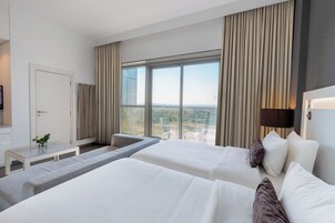 Superior Balcony Room | Ropa de cama de alta calidad, minibar, caja fuerte