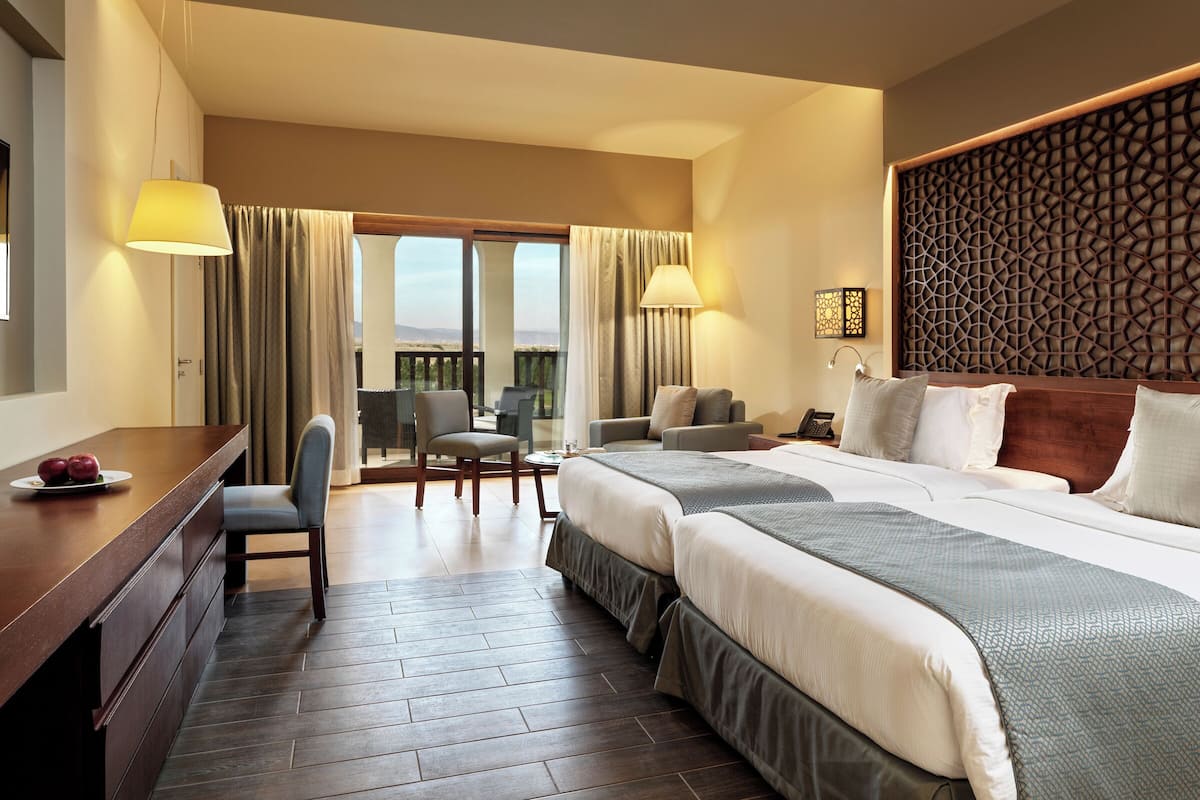 Deluxe Pool and Lagoon view Room Twin Beds With Aqua Park Entrance | 1 bedroom, minibar, in-room safe, desk