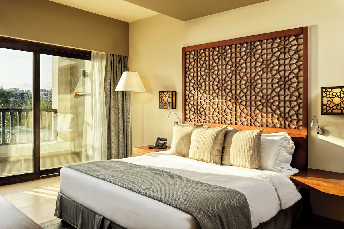 Marina Suite With Aqua Park Entrance | 1 bedroom, minibar, in-room safe, desk