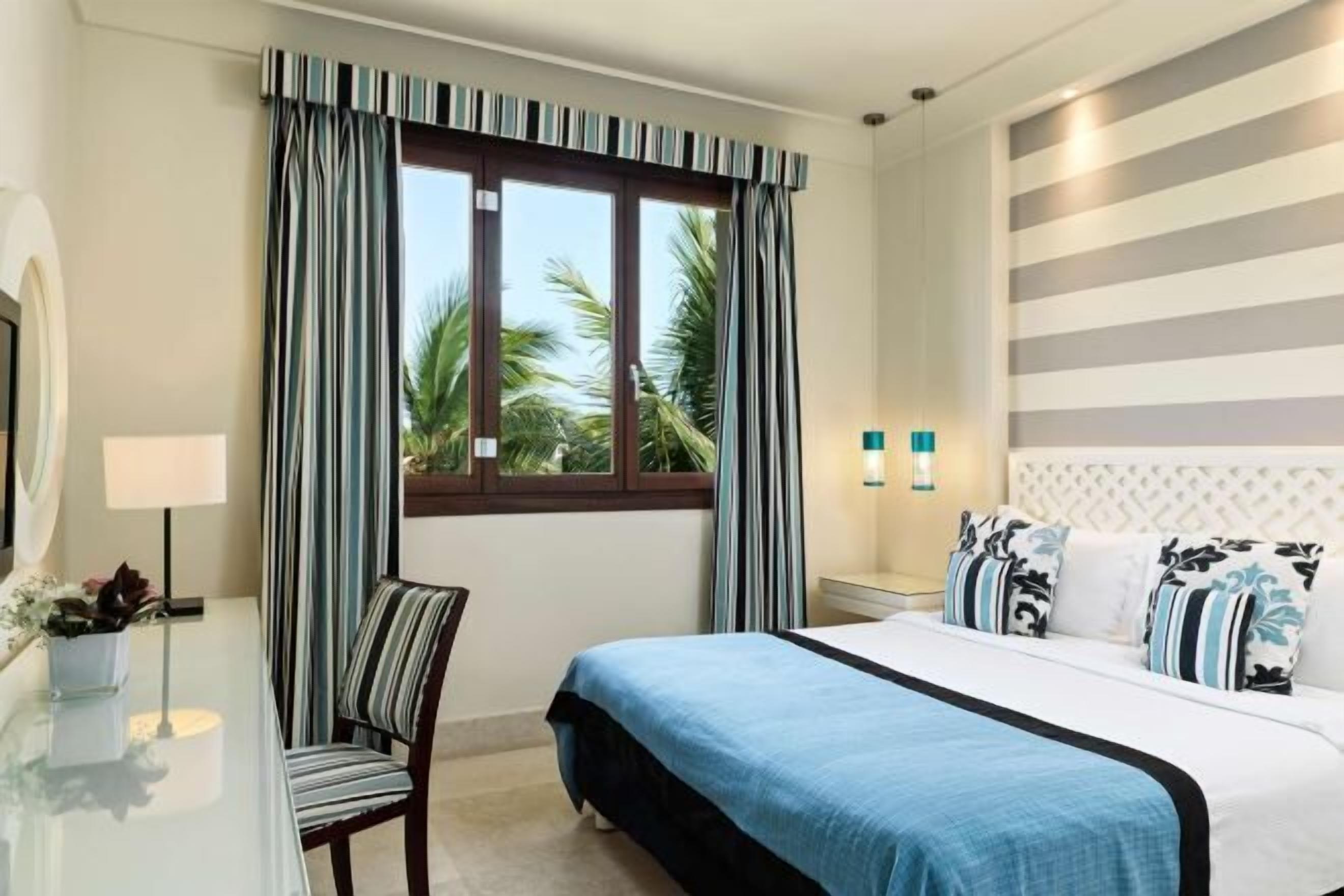 Minibar, in-room safe, desk, blackout drapes
