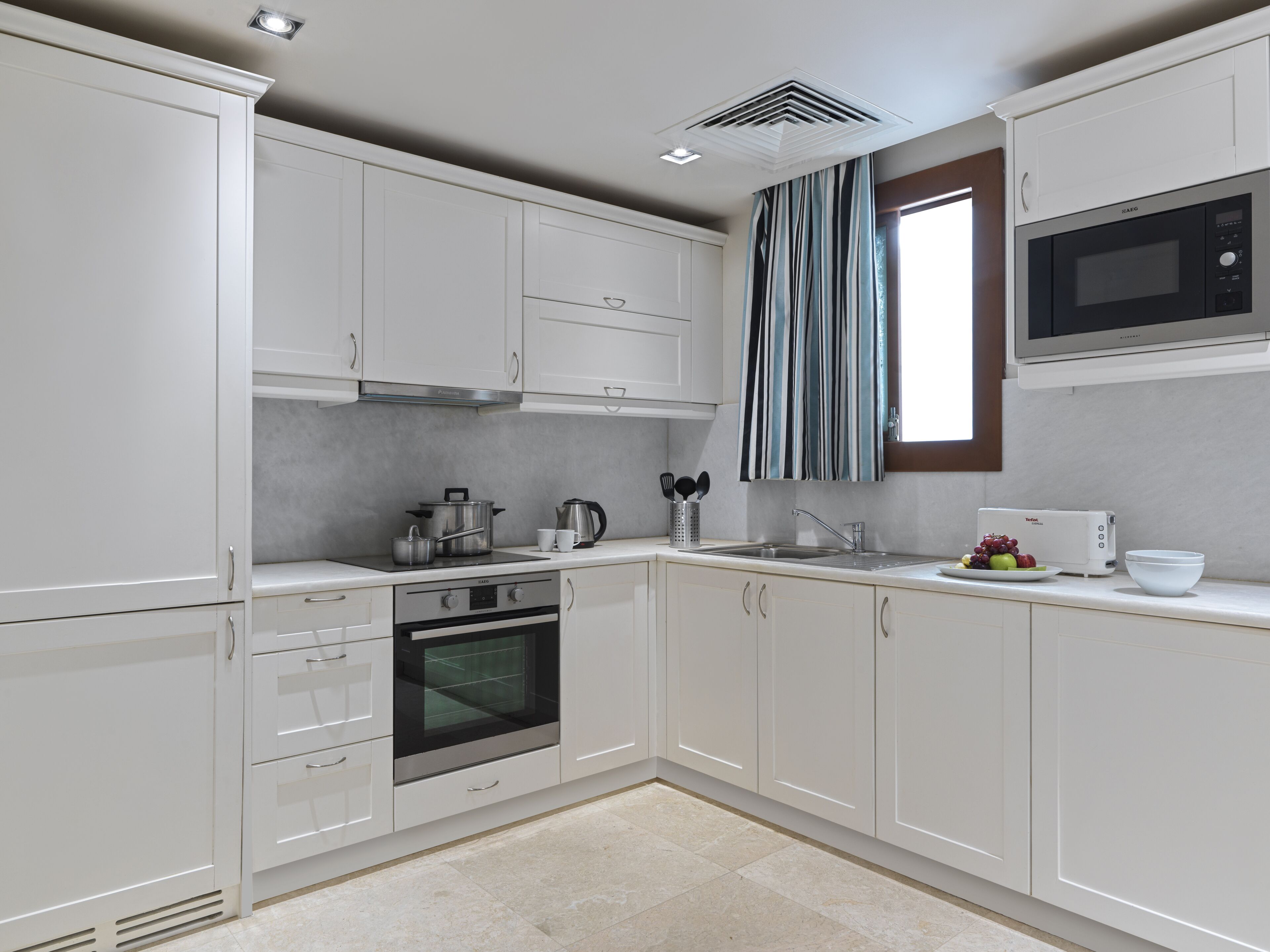 coffee/tea maker, electric kettle, eco-friendly cleaning products