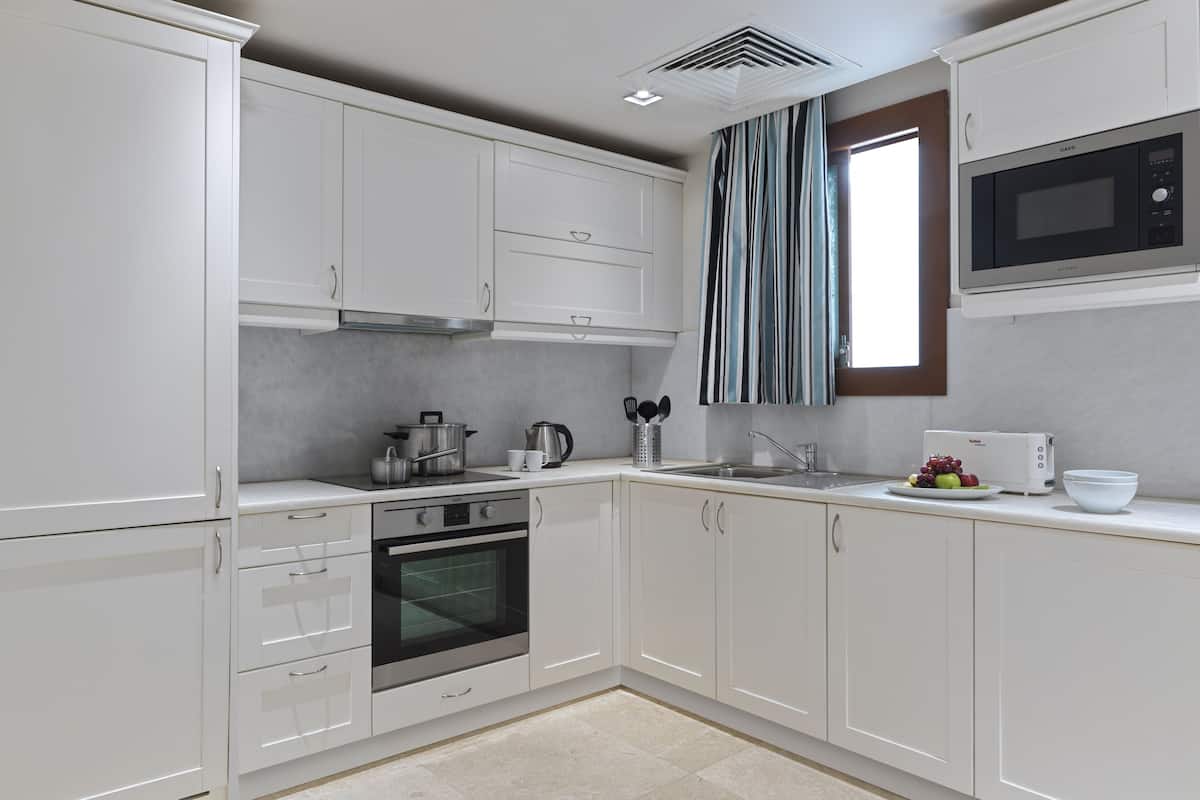 coffee/tea maker, electric kettle, eco-friendly cleaning products