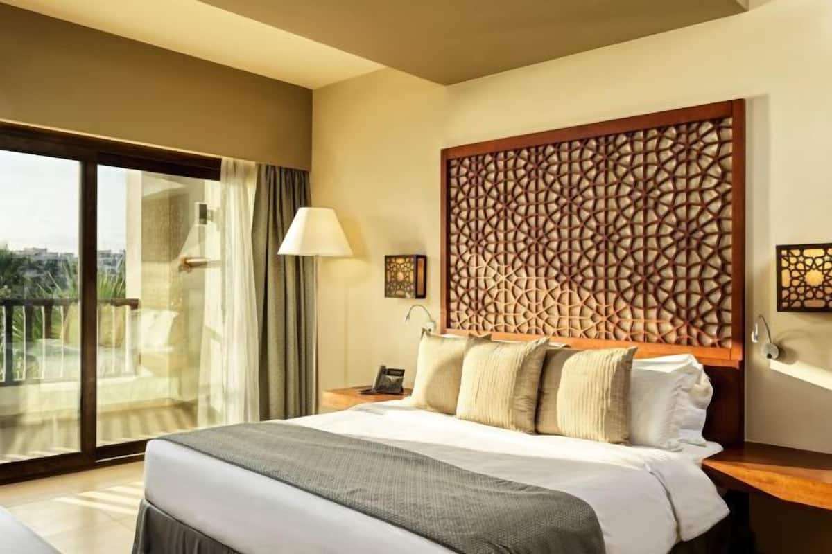 Minibar, in-room safe, desk, blackout drapes